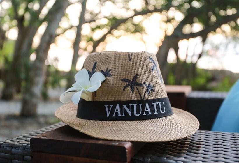 تختخواب و صبحانه Divi S Boutique Retreat