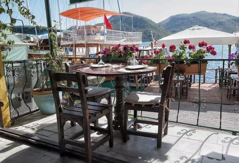 Buena Vista Hotel & Restaurant