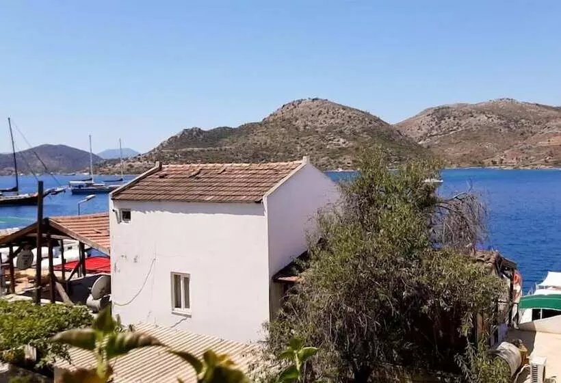 Buena Vista Hotel & Restaurant