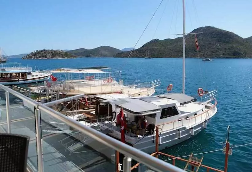 Buena Vista Hotel & Restaurant