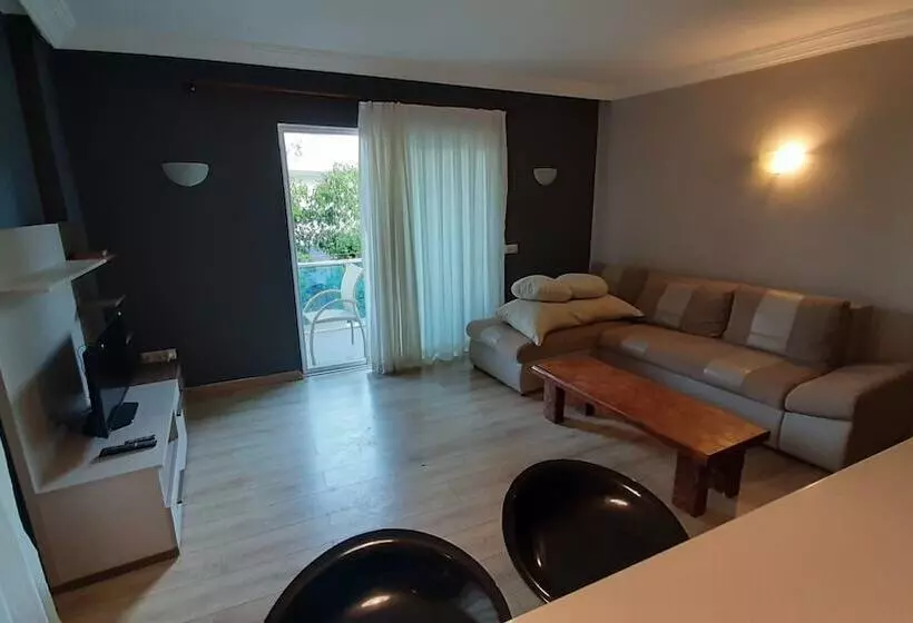 Buena Vista Hotel & Restaurant