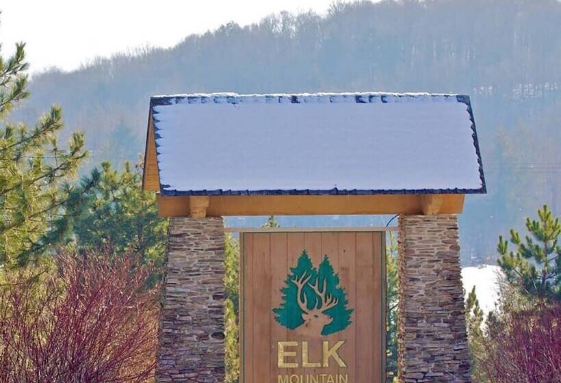 Equestrian House  Dosanko Cottage