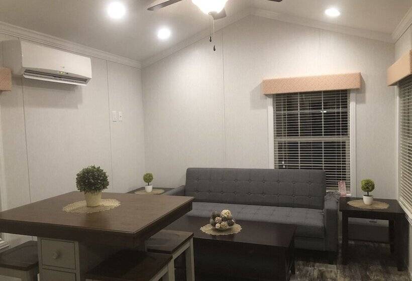 Equestrian House  Dosanko Cottage