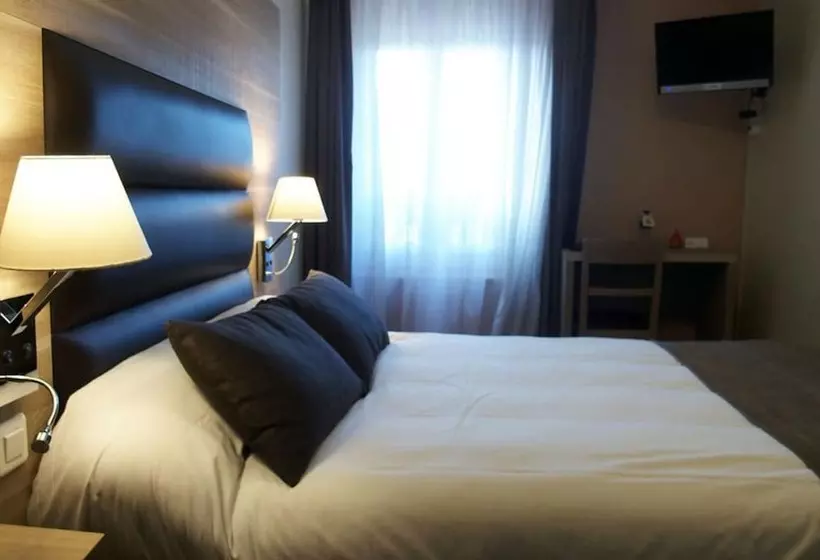 Hotelli Auberge De L Hélix