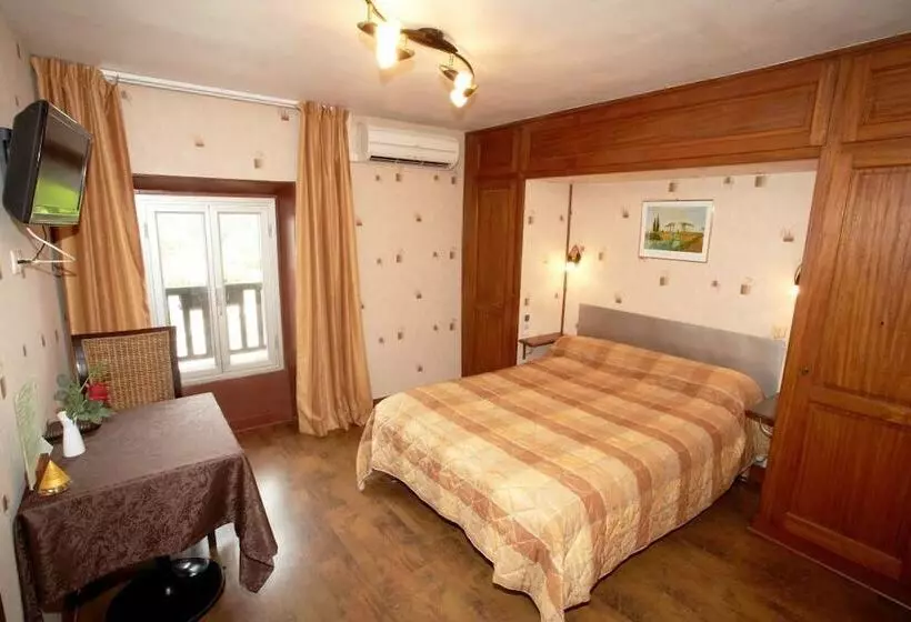 Hotelli Auberge De L Hélix