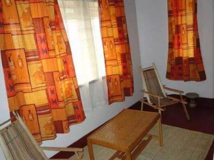 هتل Bwana Tembo Safari Lodge