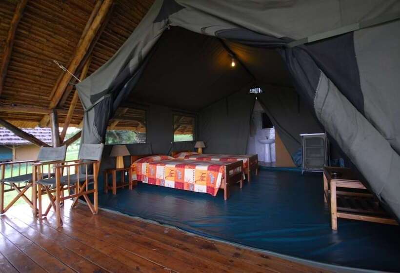هتل Bwana Tembo Safari Lodge