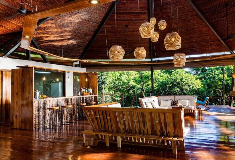 فندق La Loma Jungle Lodge