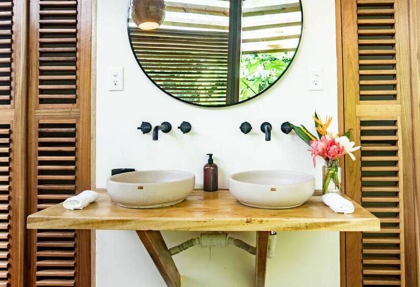 فندق La Loma Jungle Lodge