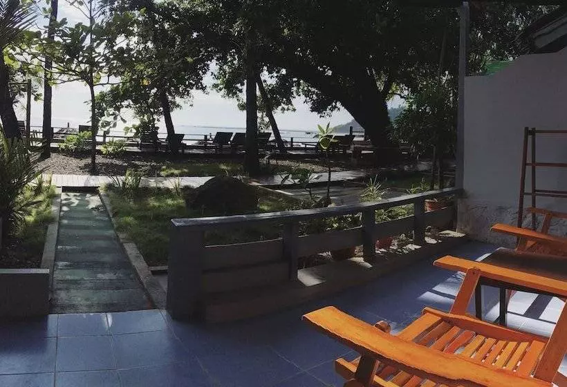 هتل Lagoon Ngapali Beach Lodge