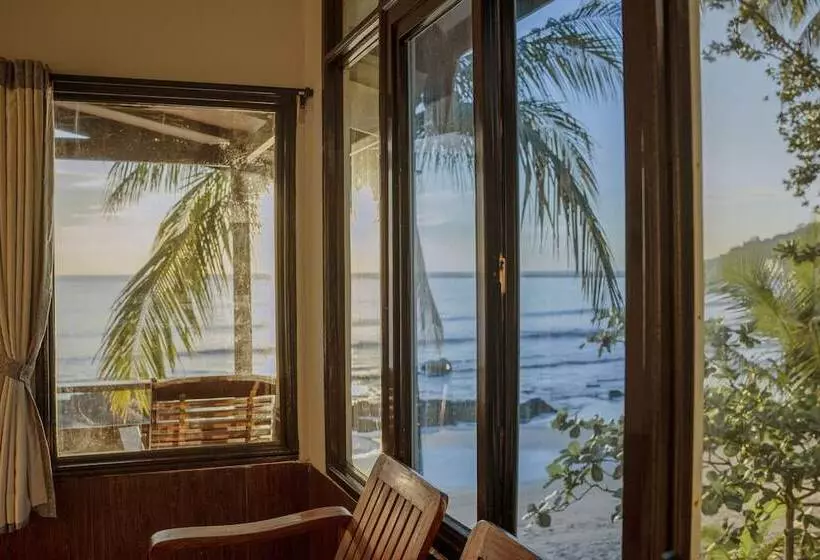 هتل Lagoon Ngapali Beach Lodge