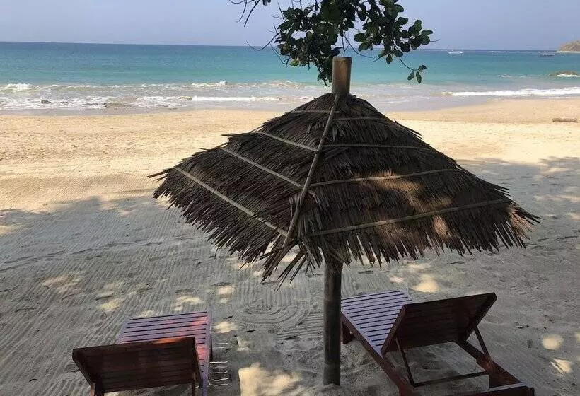 هتل Lagoon Ngapali Beach Lodge