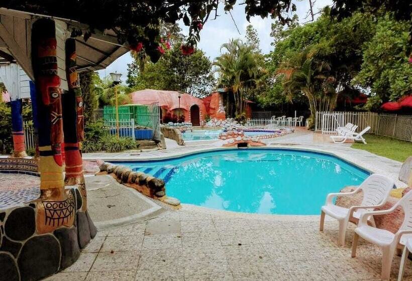 هتل Parque Cuambi