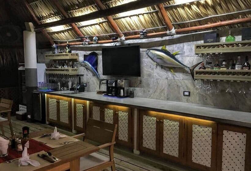 هتل The Hook Lodge