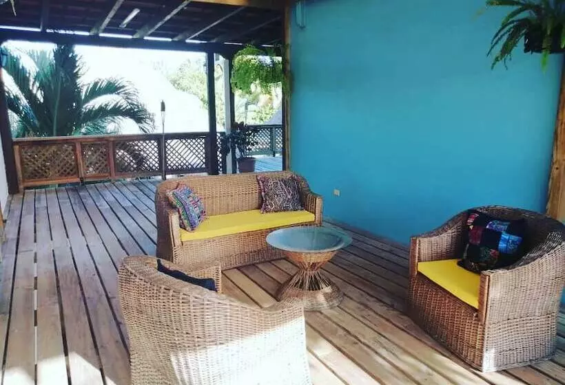 هتل The Hook Lodge