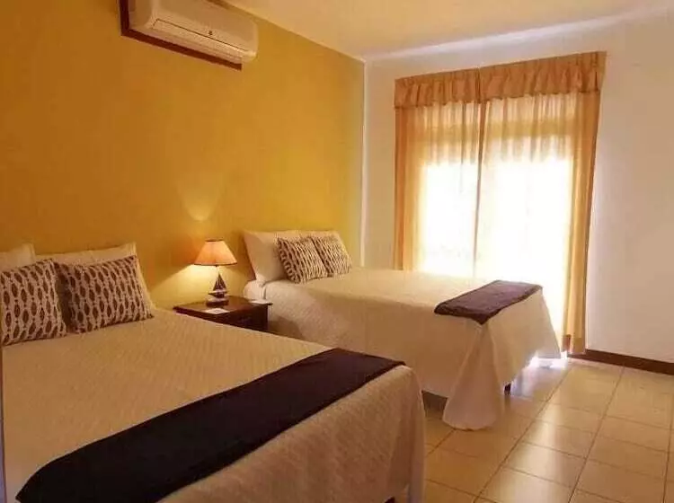 هتل The Hook Lodge