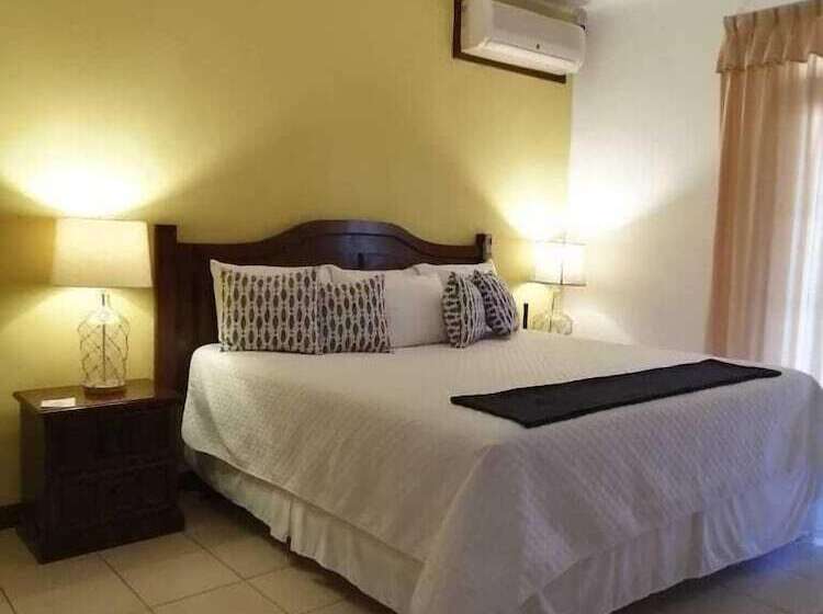 هتل The Hook Lodge