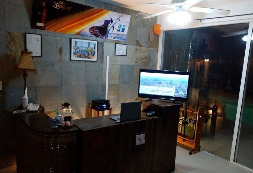 هتل The Hook Lodge