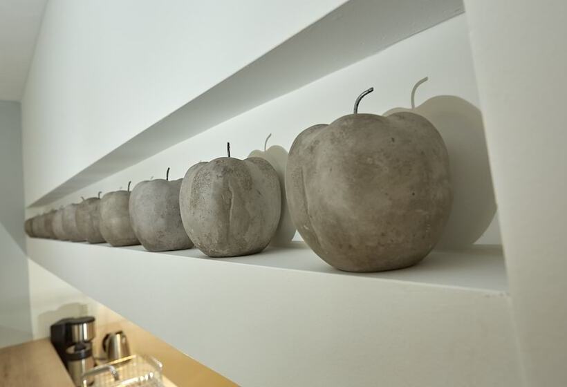 Olivia Sports And Sea