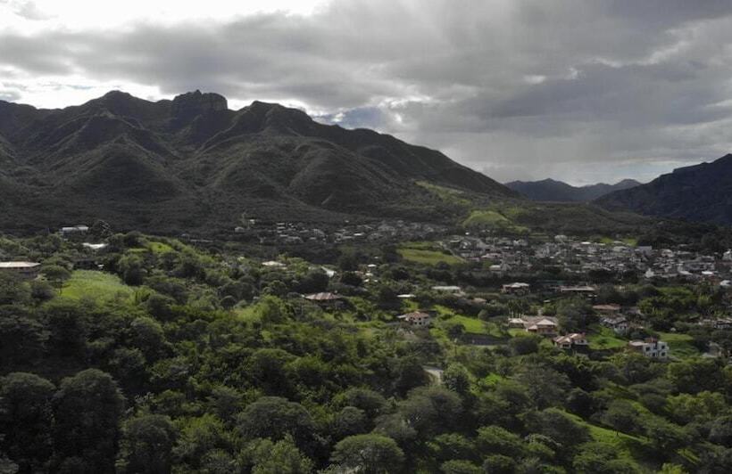 Пансион Casa La Caracola Vilcabamba