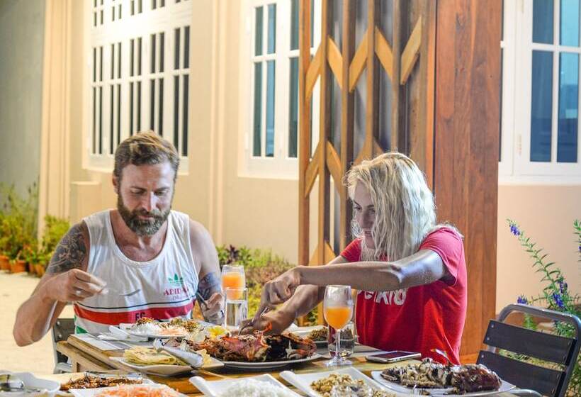 پانسیون Cliff Retreat