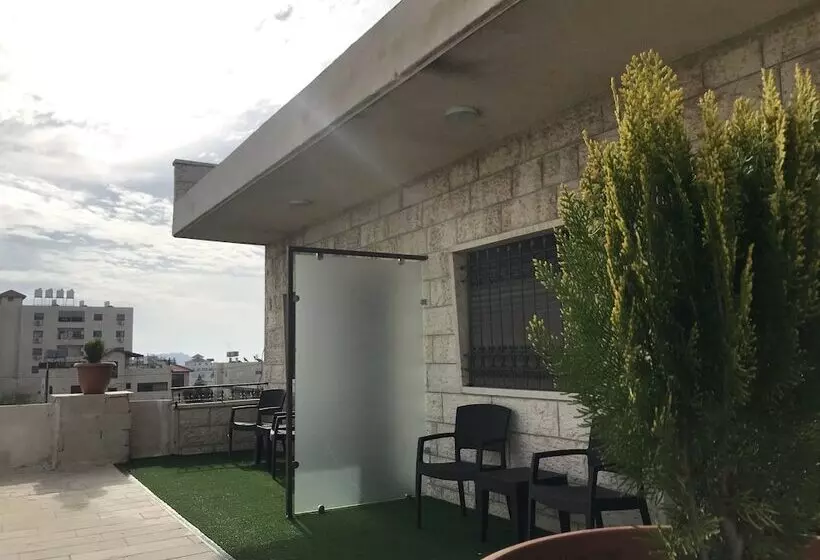پانسیون Eli Guest House