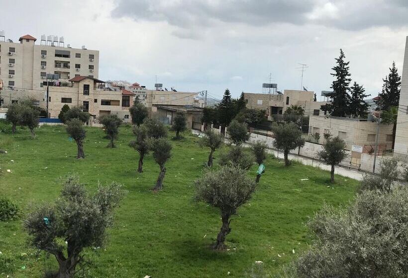 پانسیون Eli Guest House