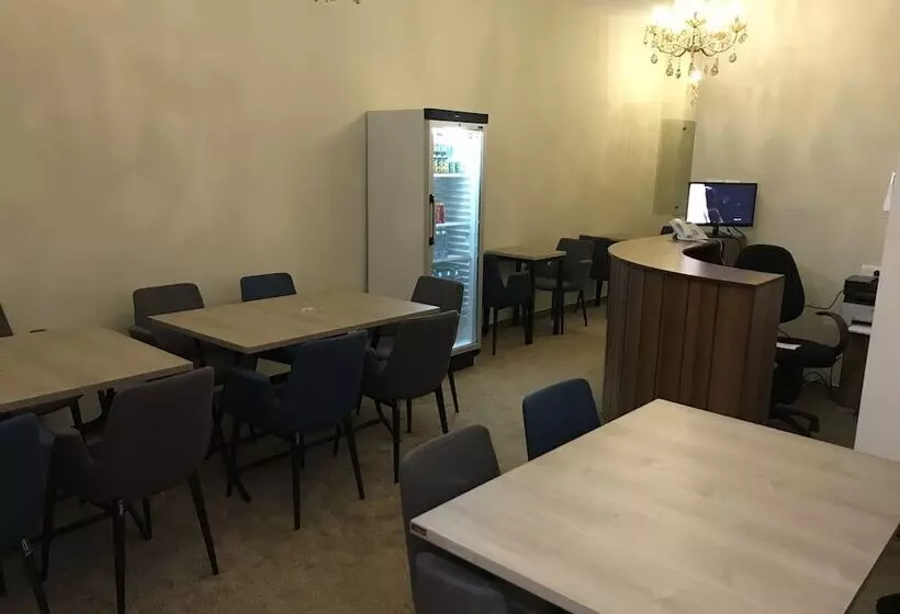 پانسیون Eli Guest House