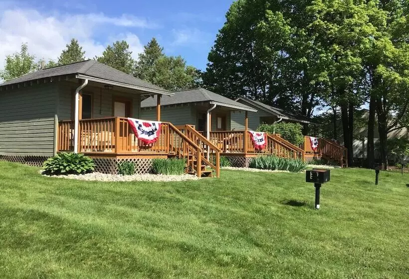 Whippoorwill Motel & Campsites