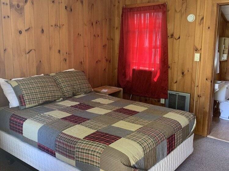 Whippoorwill Motel & Campsites