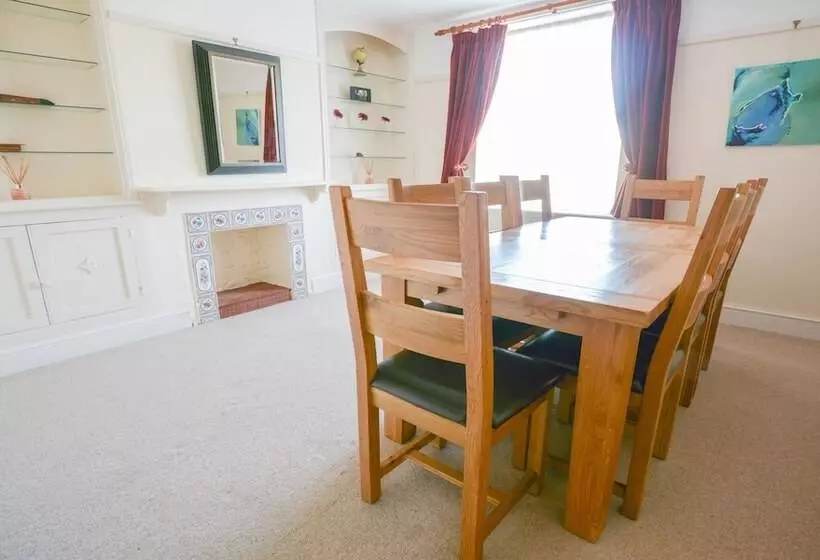Cloudbreak Braunton 4 Bedroom, Sleeps 8, Dog Friendly
