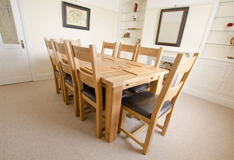 Cloudbreak Braunton 4 Bedroom, Sleeps 8, Dog Friendly