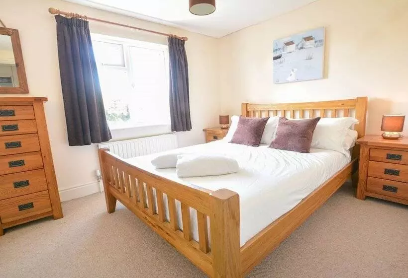 Cloudbreak Braunton 4 Bedroom, Sleeps 8, Dog Friendly