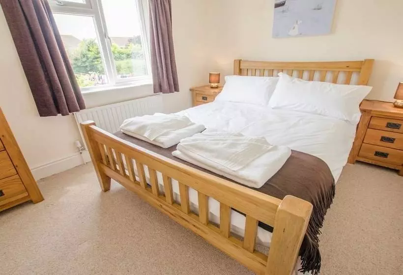 Cloudbreak Braunton 4 Bedroom, Sleeps 8, Dog Friendly