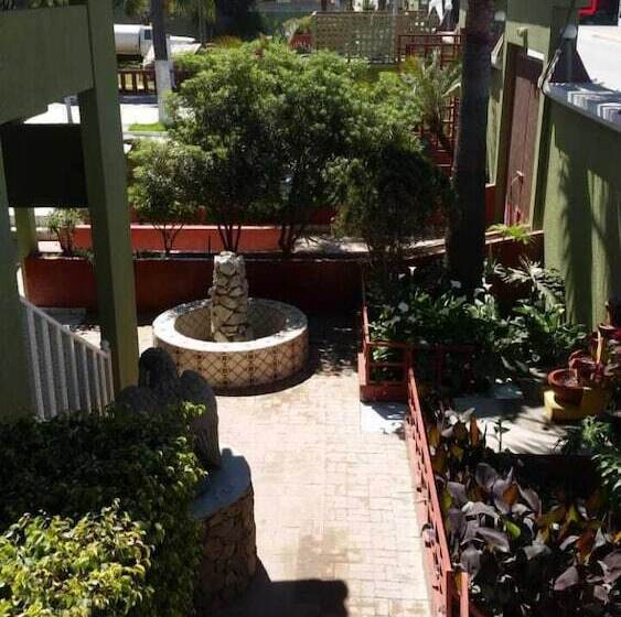 בית מלון כפרי Azteca Inn