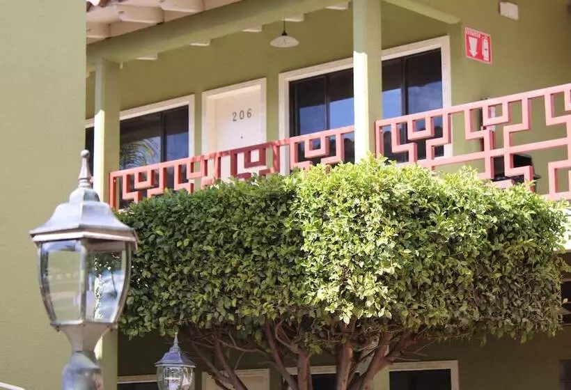 هتل Azteca Inn