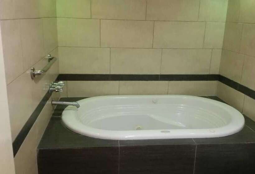 בית מלון כפרי Azteca Inn