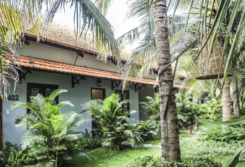 هتل Hon Ba Lagi Beach Resort