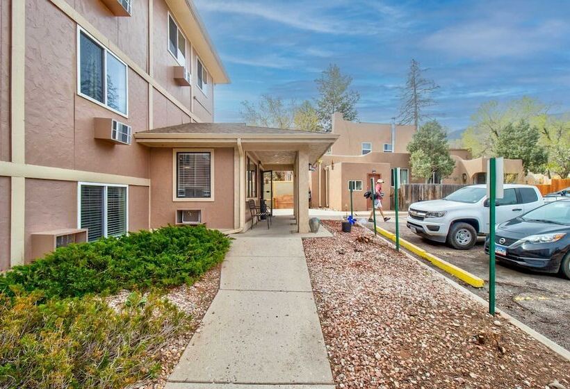 Отель Manitou Cog Lodge Inc Dba Manitou Inn