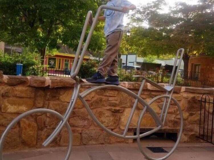 Отель Manitou Cog Lodge Inc Dba Manitou Inn