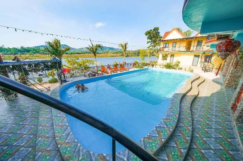 هتل Phong Nha Escape Bungalow