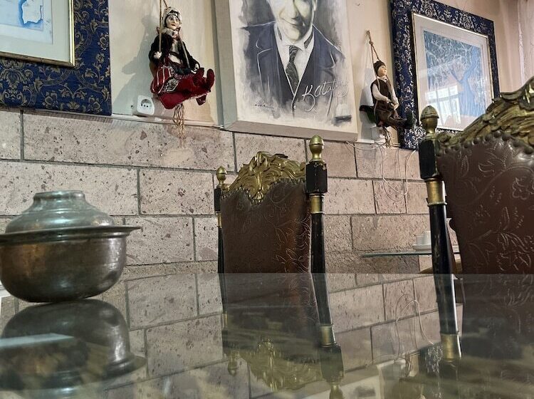 هتل şekercigiller