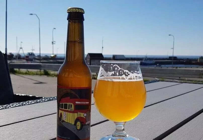 Hotelli Tante Tut & Onkel E   B & B