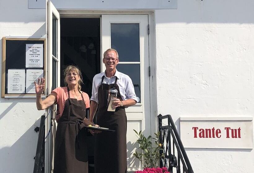 فندق Tante Tut & Onkel E   B & B