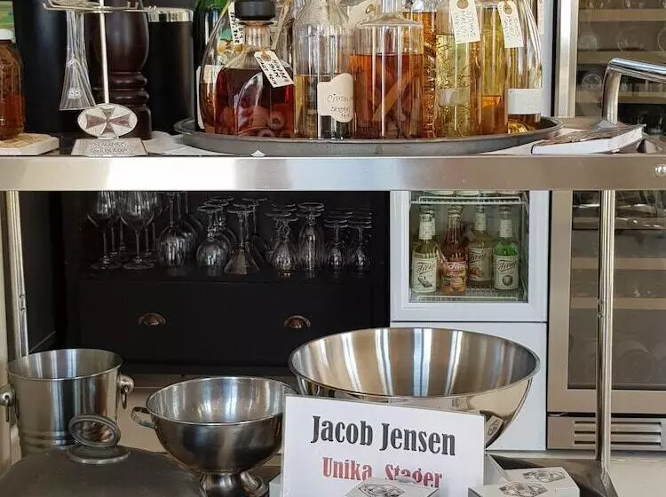 Hotelli Tante Tut & Onkel E   B & B