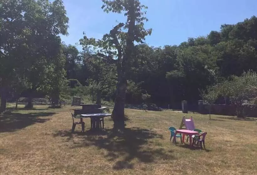 ペンション Chambres D Hôtes La Ferme De Montard