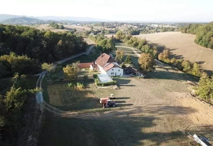 ペンション Chambres D Hôtes La Ferme De Montard