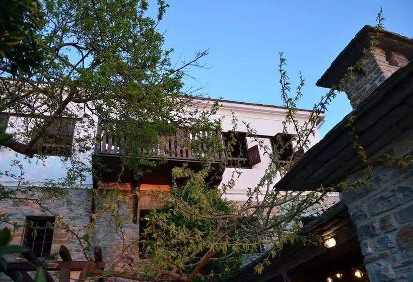 Majatalo Fyloma Villa With 5 Bedrooms