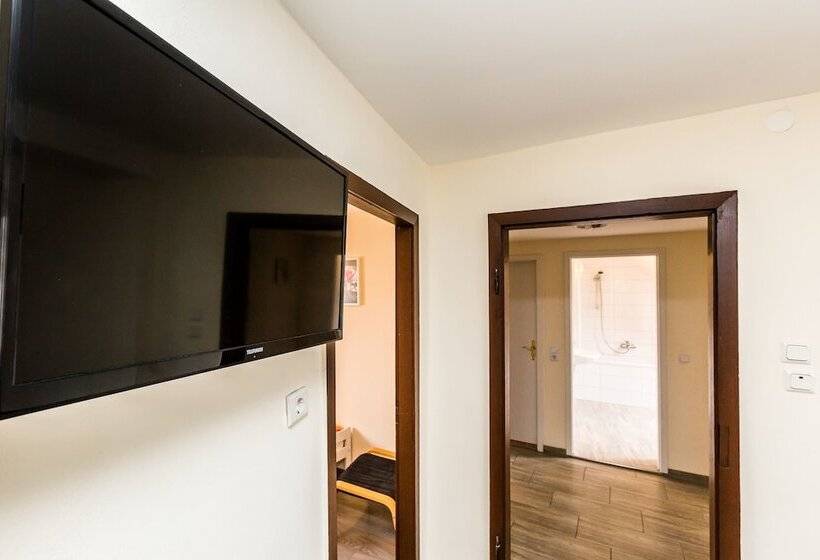 پانسیون Tripcologne Apartments Since 2013