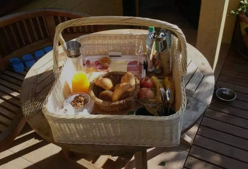 Schaeferwagenhotel Campsite